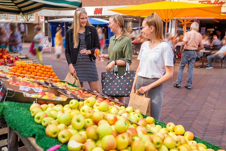 Obst und Gemüse auf dem Meppener Wochenmarkt.