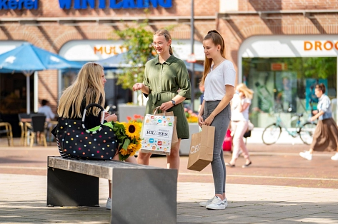 Shoppingszene in der Meppener Innenstadt