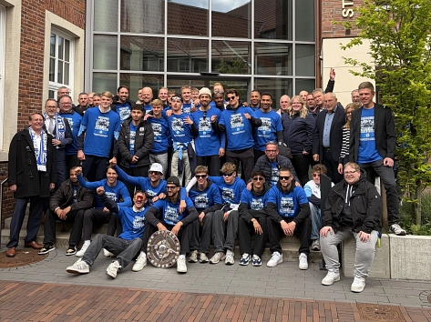 SV Meppen trägt sich in das Goldene Buch der Stadt Meppen ein&nbsp;&copy;&nbsp;Stadt Meppen