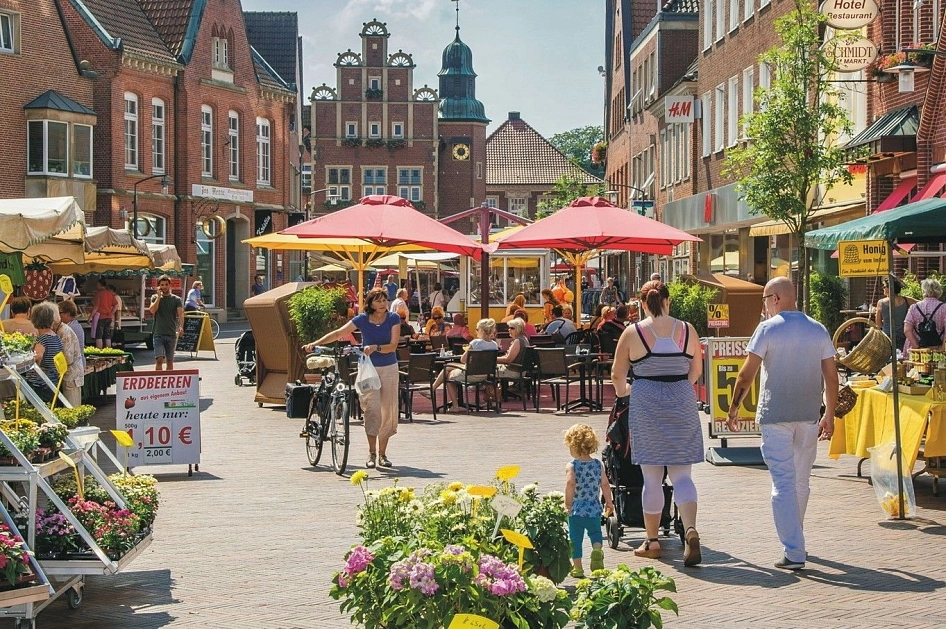 Der Blick auf den Meppener Wochenmarkt.